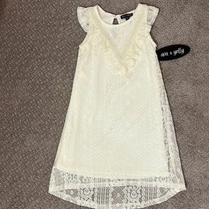 Girls lace dress
